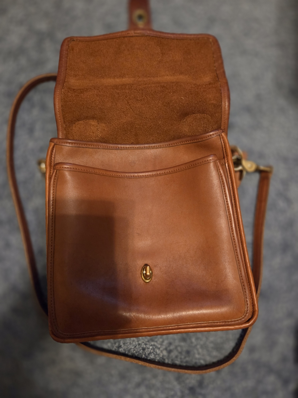 Vintage Coach Station Bag In Btitish Tan - Picture 2 of 6
